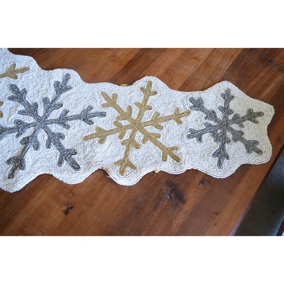Holiday Beaded Vintage Table Runner Snowflakes - Picture 2 of 5
